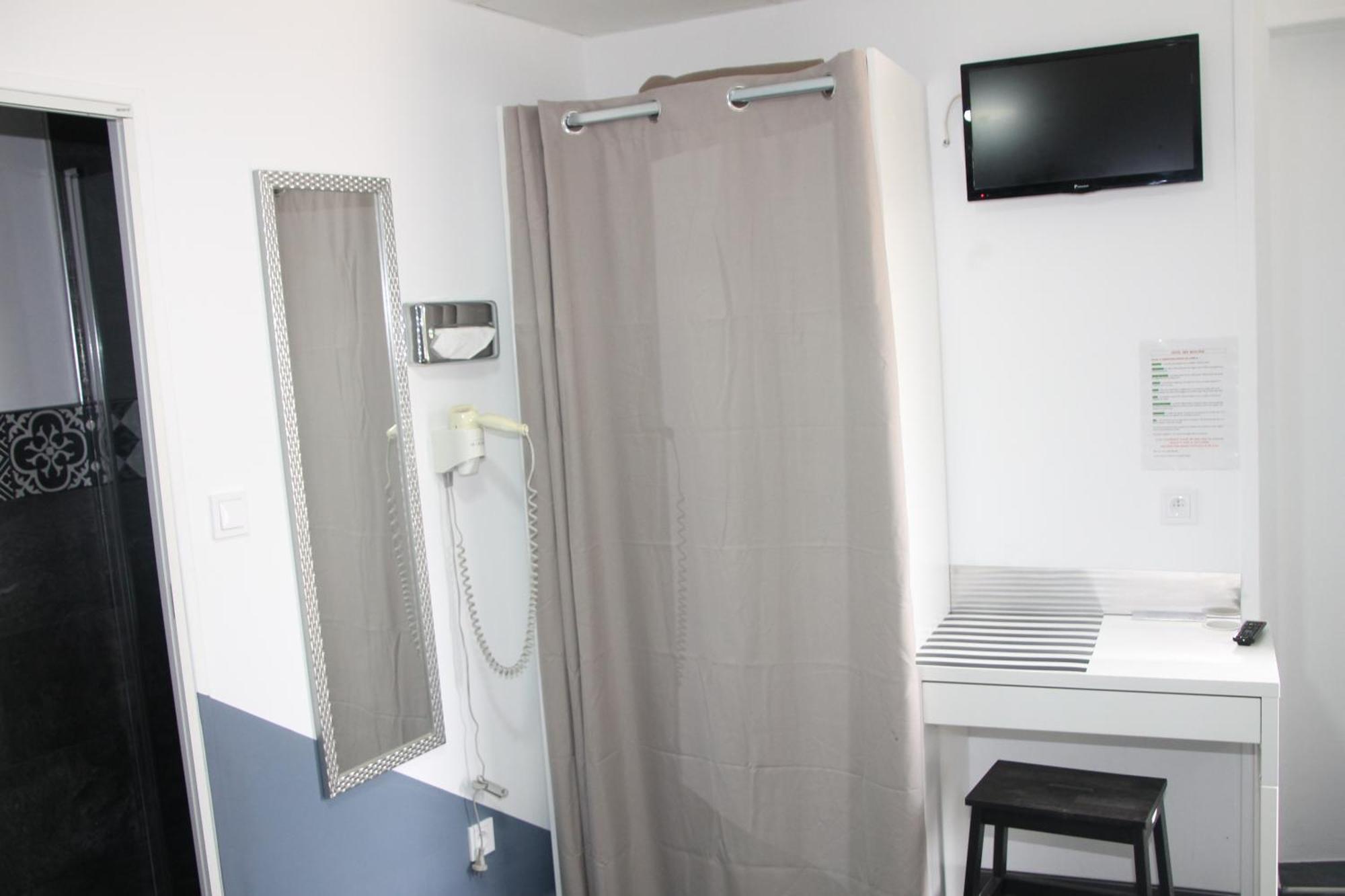 Hotel Des Moulins Allauch Room photo